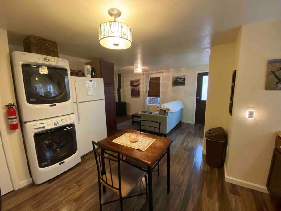 Zootown Bungalow Villa Missoula Bagian luar foto