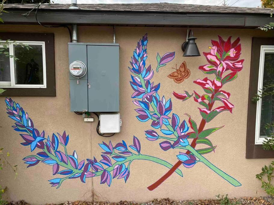 Zootown Bungalow Villa Missoula Bagian luar foto